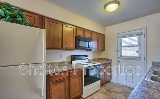 Foto del edificio - 4523 E Camino Cir