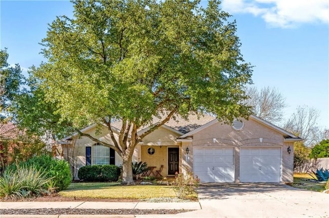 Building Photo - 2617 Goldfinch Dr