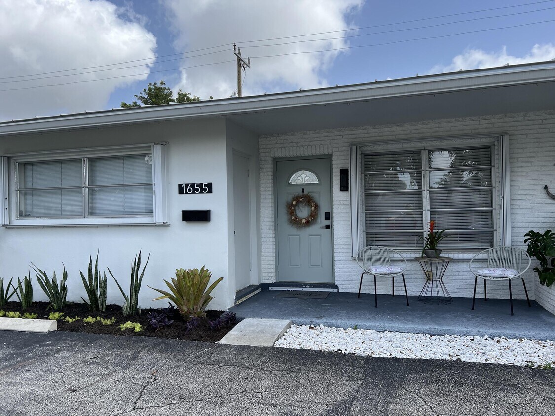 1655 NE 55th St, Fort Lauderdale, FL 33334 Townhome Rentals in Fort
