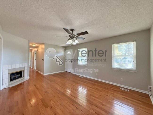 Photo - 103 Cedar Tree Ln House