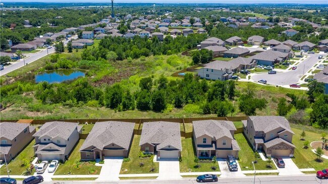 Foto del edificio - 15117 Bullbrier Rd