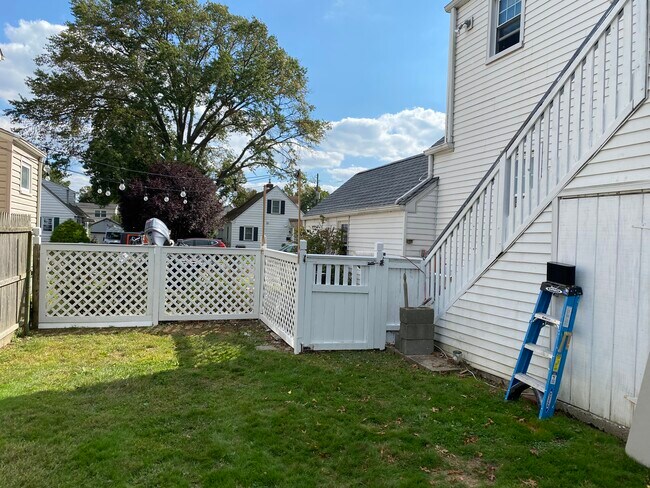 steps to apartment and side yard - 448 Hillcrest Ave