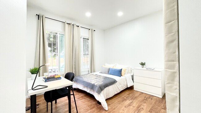 Two Bedrooms - 3621 Denker Ave