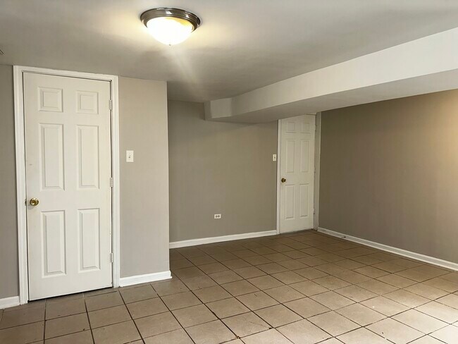 Foto del edificio - 7719 S Essex Ave
