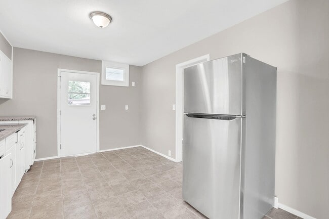 Building Photo - 2579 Woodgreen Dr
