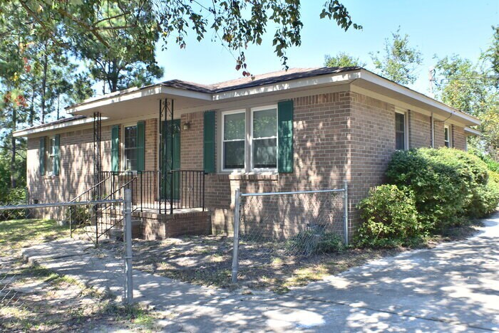 Primary Photo - 111 Sandwood Drive