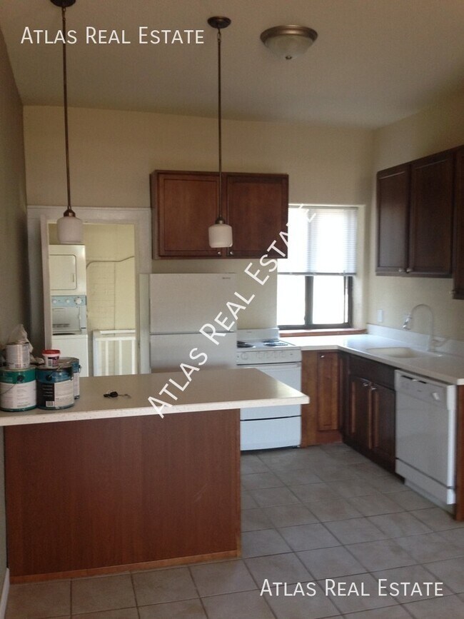Building Photo - 1529 W 34th Avenue