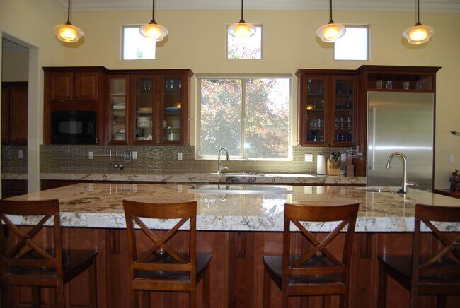 Building Photo - Single Level Home in Mountaingate