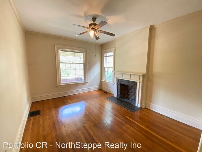 Building Photo - 2 br, 1 bath Apartment - 387 W 8th Ave