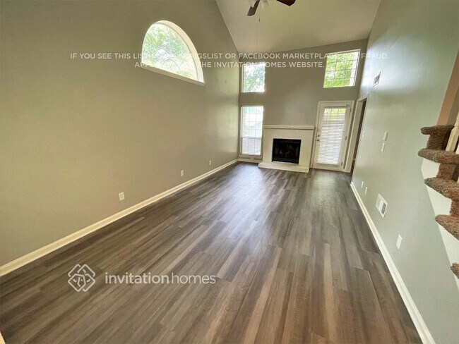 Foto del edificio - 7500 Little Fox Ln