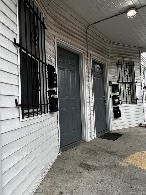Primary Photo - 496 E 3rd St