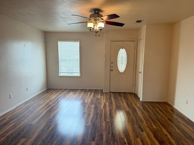 Building Photo - 2804 Blackburn Dr