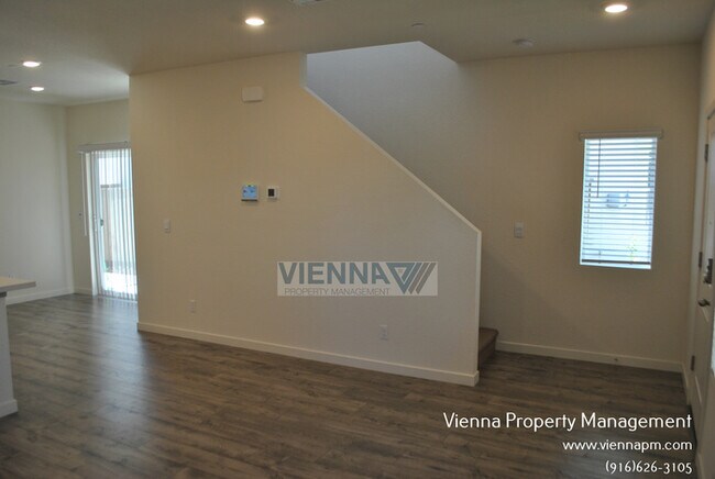 Building Photo - 3057 Pruett Dr