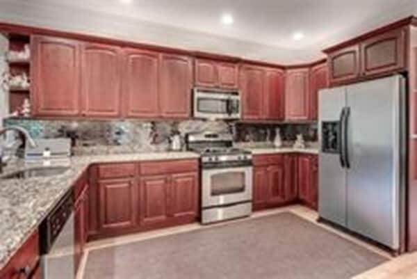 Building Photo - 68 Waverley Ave