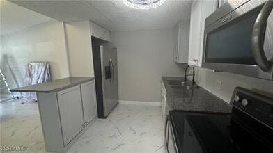 Building Photo - 5222 Treetops Dr