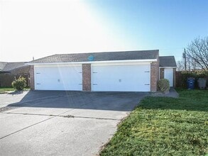 Building Photo - 532 Canary Ln