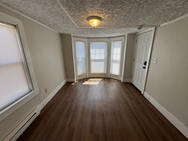 Foto del edificio - 48-50 Portland Street - - 1-Unit 50
