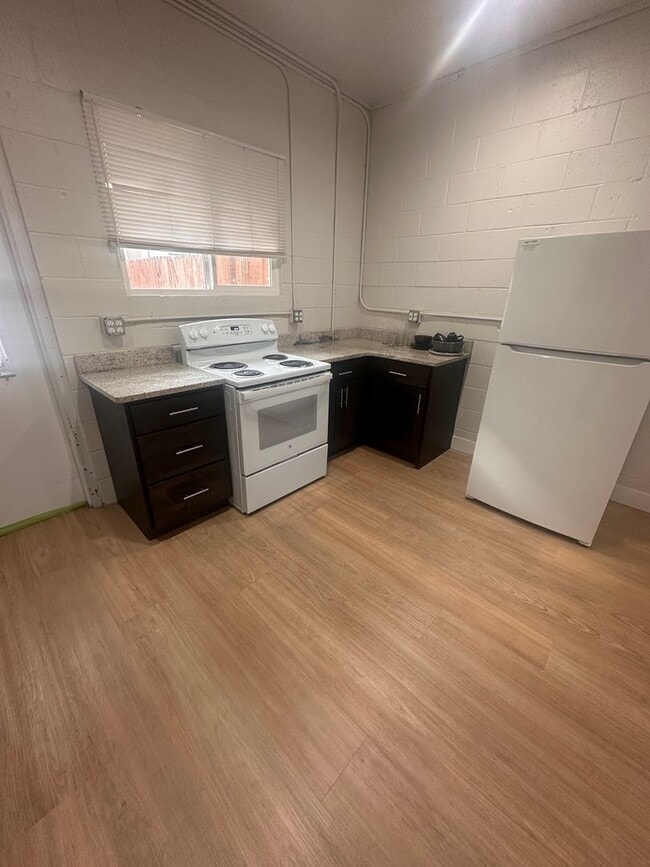 Foto del edificio - ALL utilities included in this2 Bedroom 1 ...