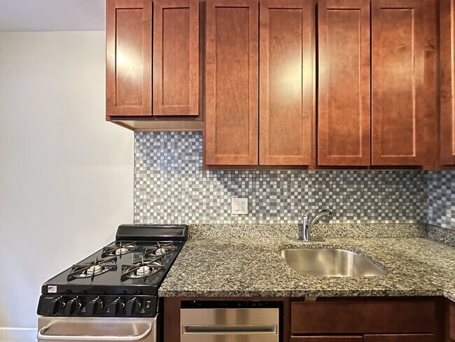 Foto del edificio - 430 W Roscoe St