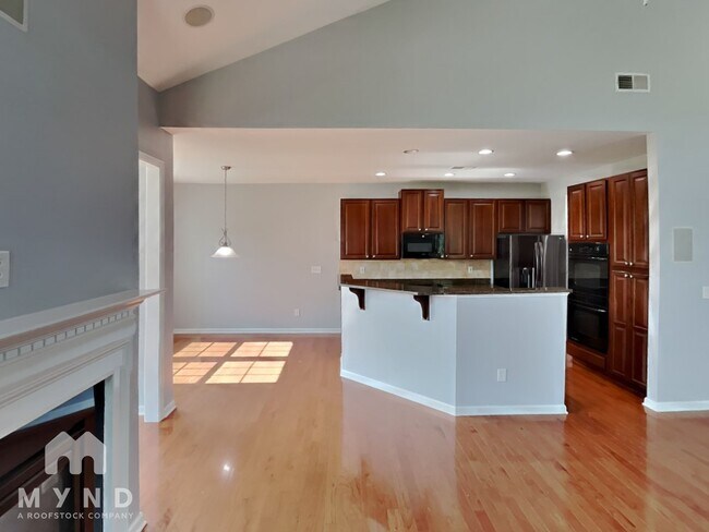 Foto del edificio - 606 Shoreline Blvd