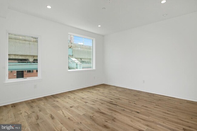 Foto del edificio - 1246 N Front St