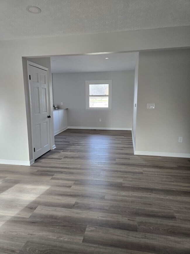 Foto del edificio - 10000 OH-736