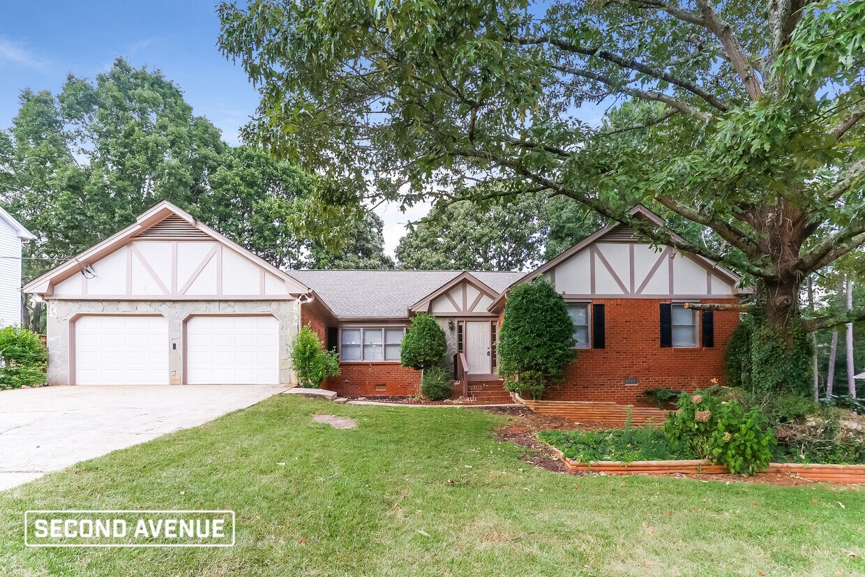 Foto principal - 2727 Colony Cir