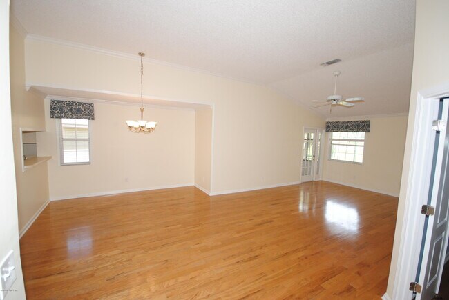 Building Photo - 502 Tournament Rd