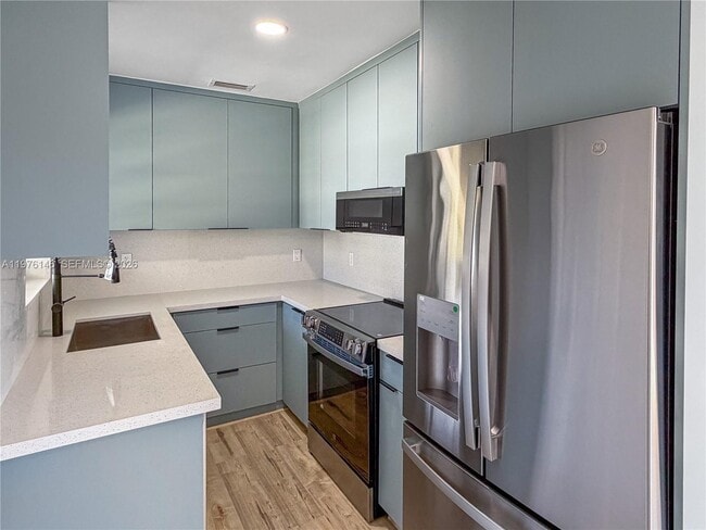 Building Photo - 5245 SW 98th Ct