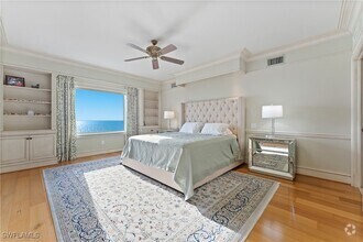 Building Photo - 8473 Bay Colony Dr