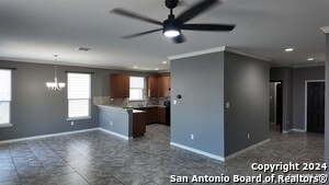 Building Photo - 2127 Flora Vista