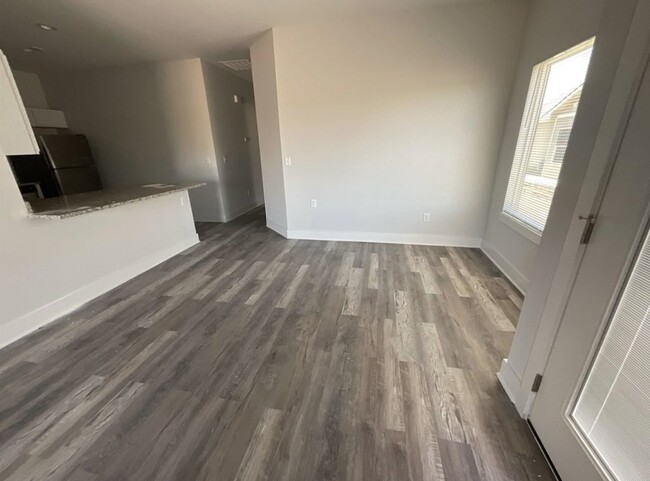 Foto del edificio - 5480 N Colburn Ct