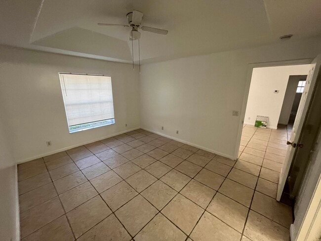 Photo - 1325 The 12th Fairway Apartment