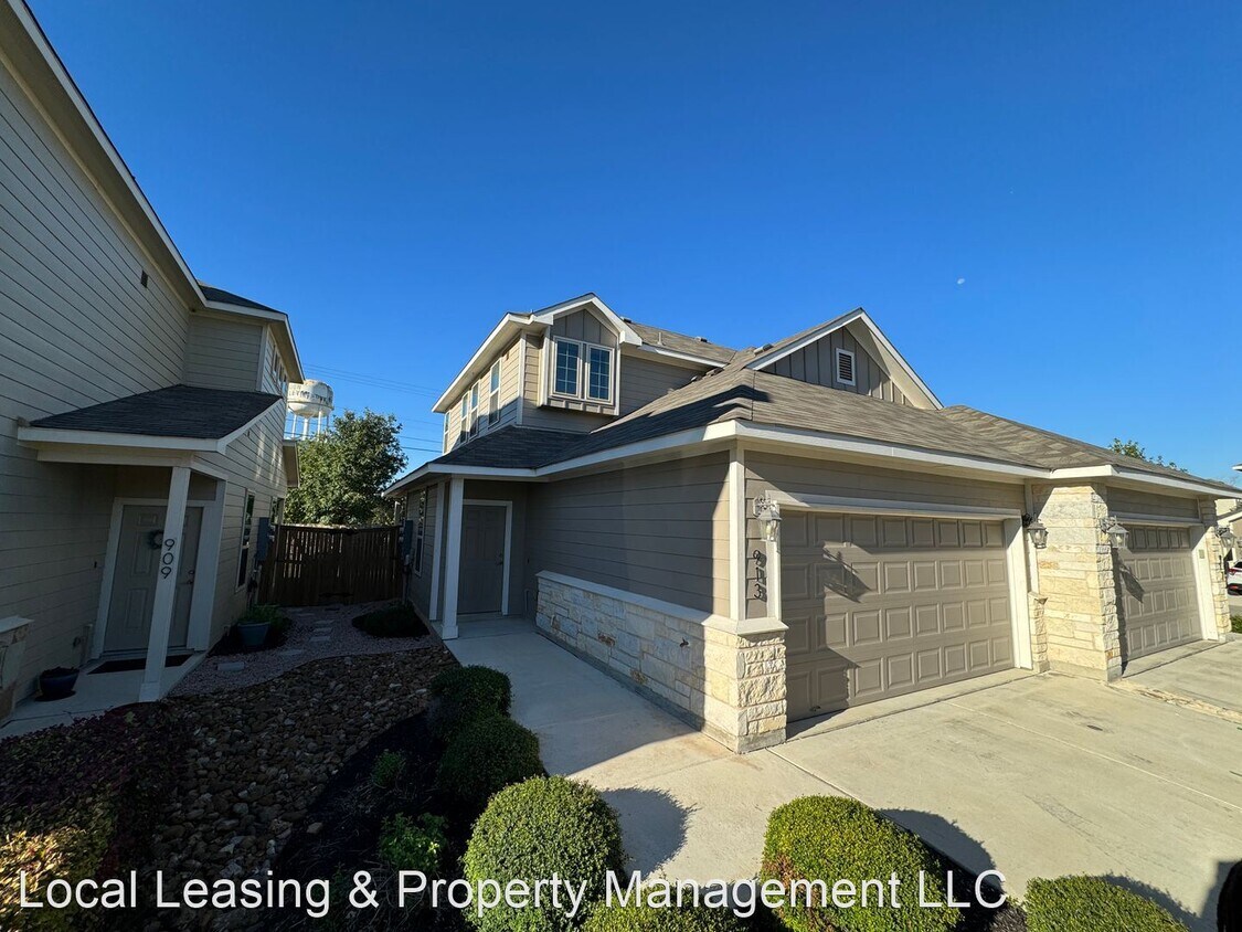 Primary Photo - 3 br, 2.5 bath House - 913 Crystal Brook C...