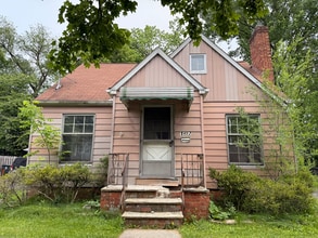 Building Photo - 1497 S Noble Rd