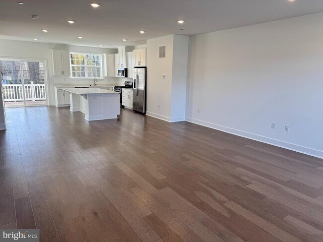 Foto del edificio - 117 FRED CLARK Dr