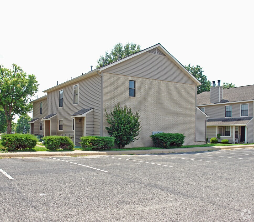 306 Fairway Cir, Springdale, AR 72764 Apartments in Springdale, AR