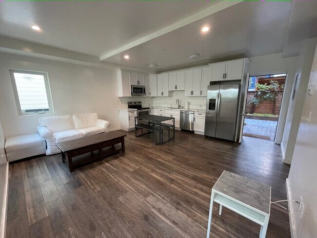 Foto del edificio - 2716 Durant Ave