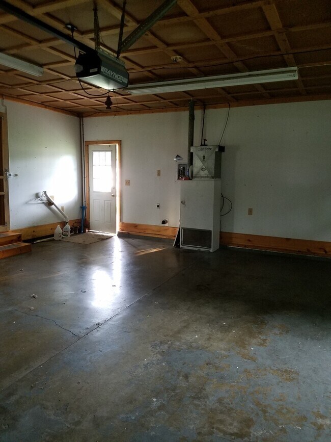 Foto del edificio - 3bed/1bath in Oakwood