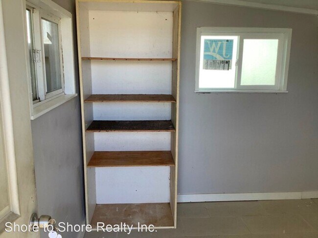 Building Photo - 3 br, 1 bath House - 335-B Momi Place