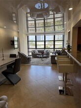 Building Photo - 2017 S Ocean Dr