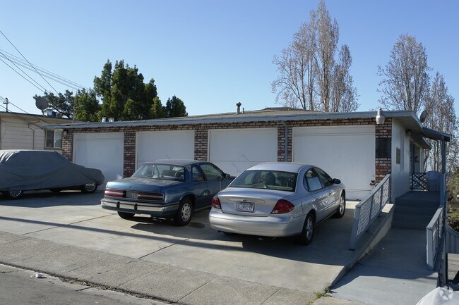 Foto del edificio - 16029-16041 Carolyn St