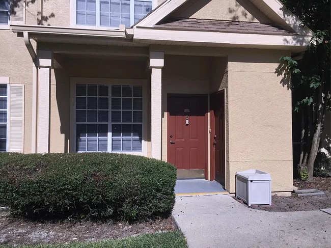Building Photo - 860 Grand Regency Pointe