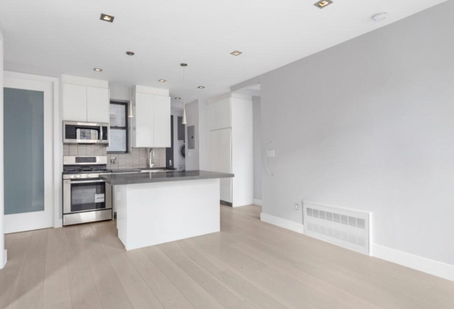 Primary Photo - 155 Rivington St