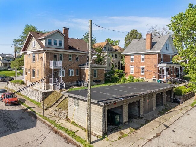 Building Photo - 2744 Madison Rd