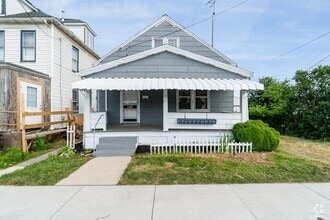 Building Photo - 661 Frederick St