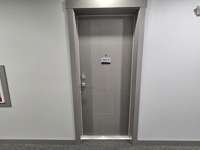 Building Photo - 33886 Pine St