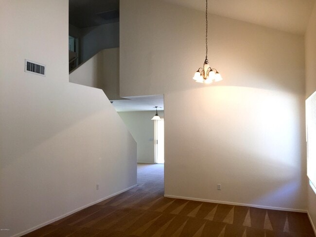 Foto del edificio - 44177 Palmen Dr