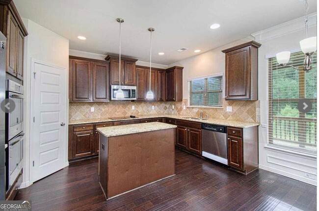 Building Photo - 2890 Raton Cove