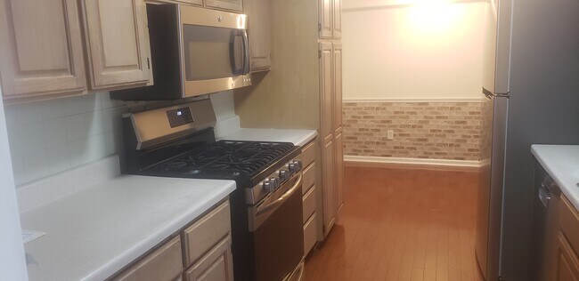 Foto del edificio - 5734 S Madison Pl